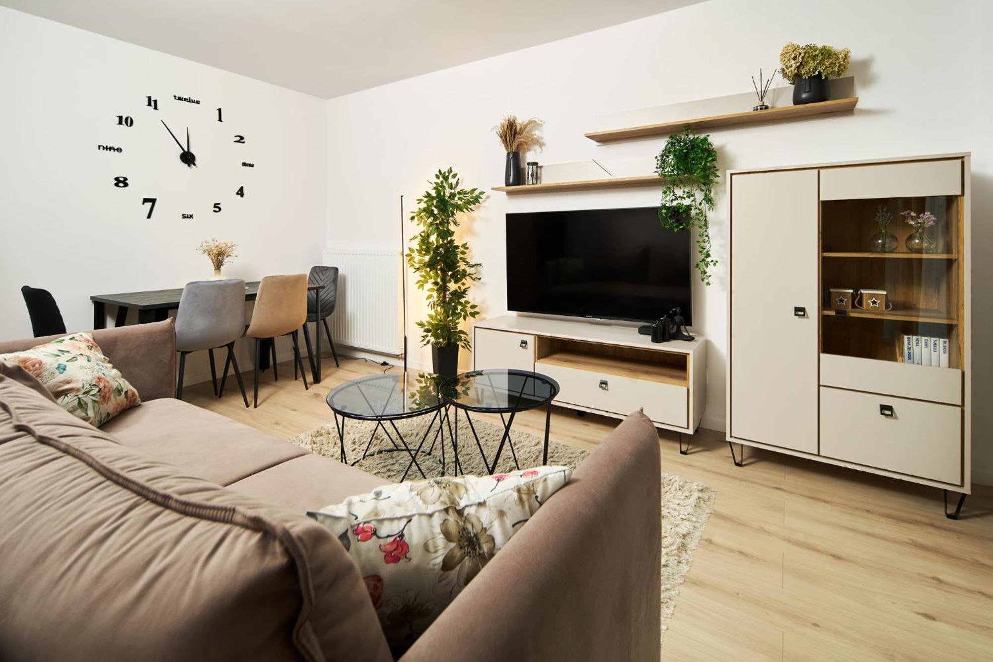 Symphony City Square Aparthotel Breslavia Exterior foto