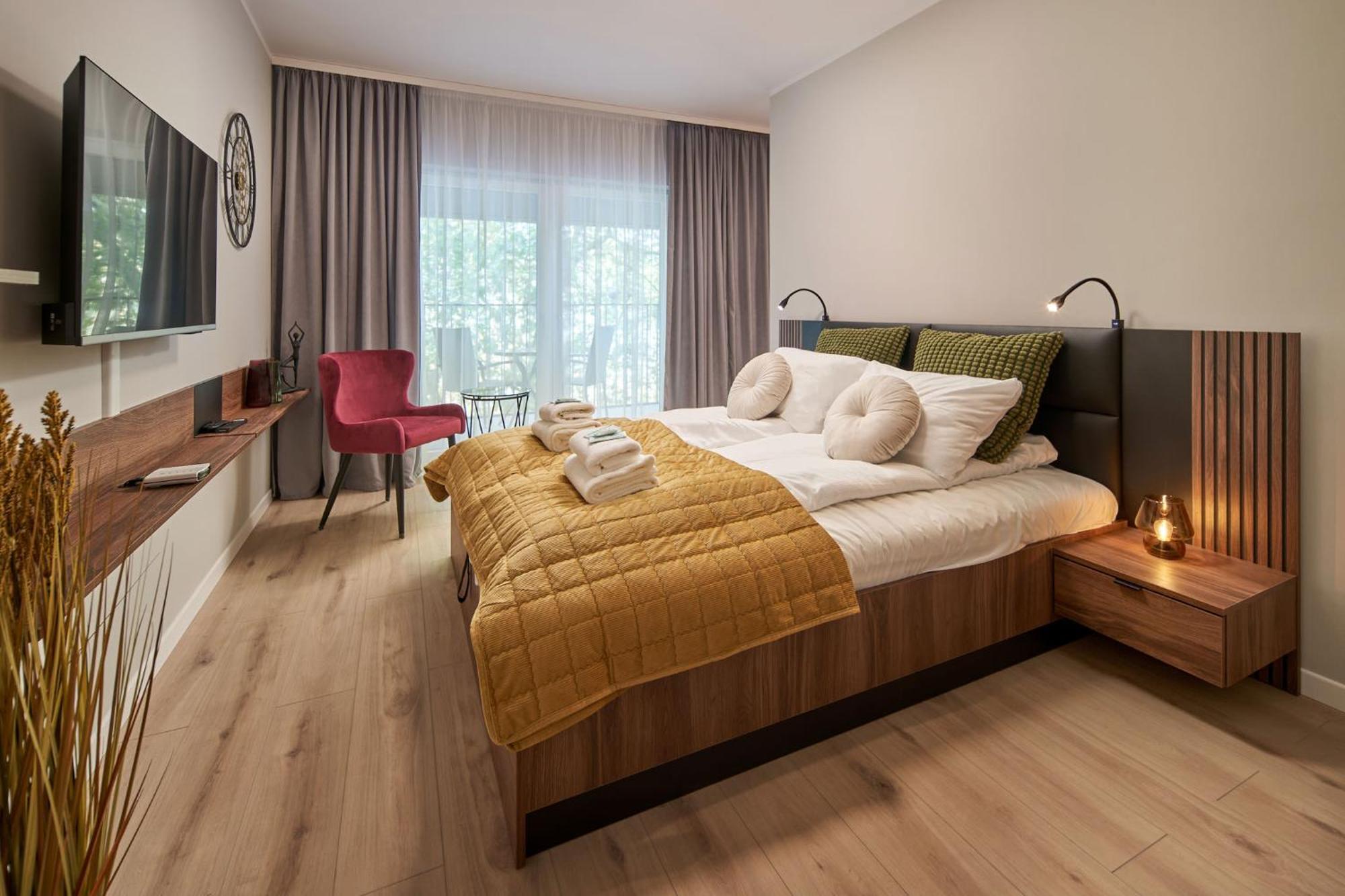 Symphony City Square Aparthotel Breslavia Exterior foto