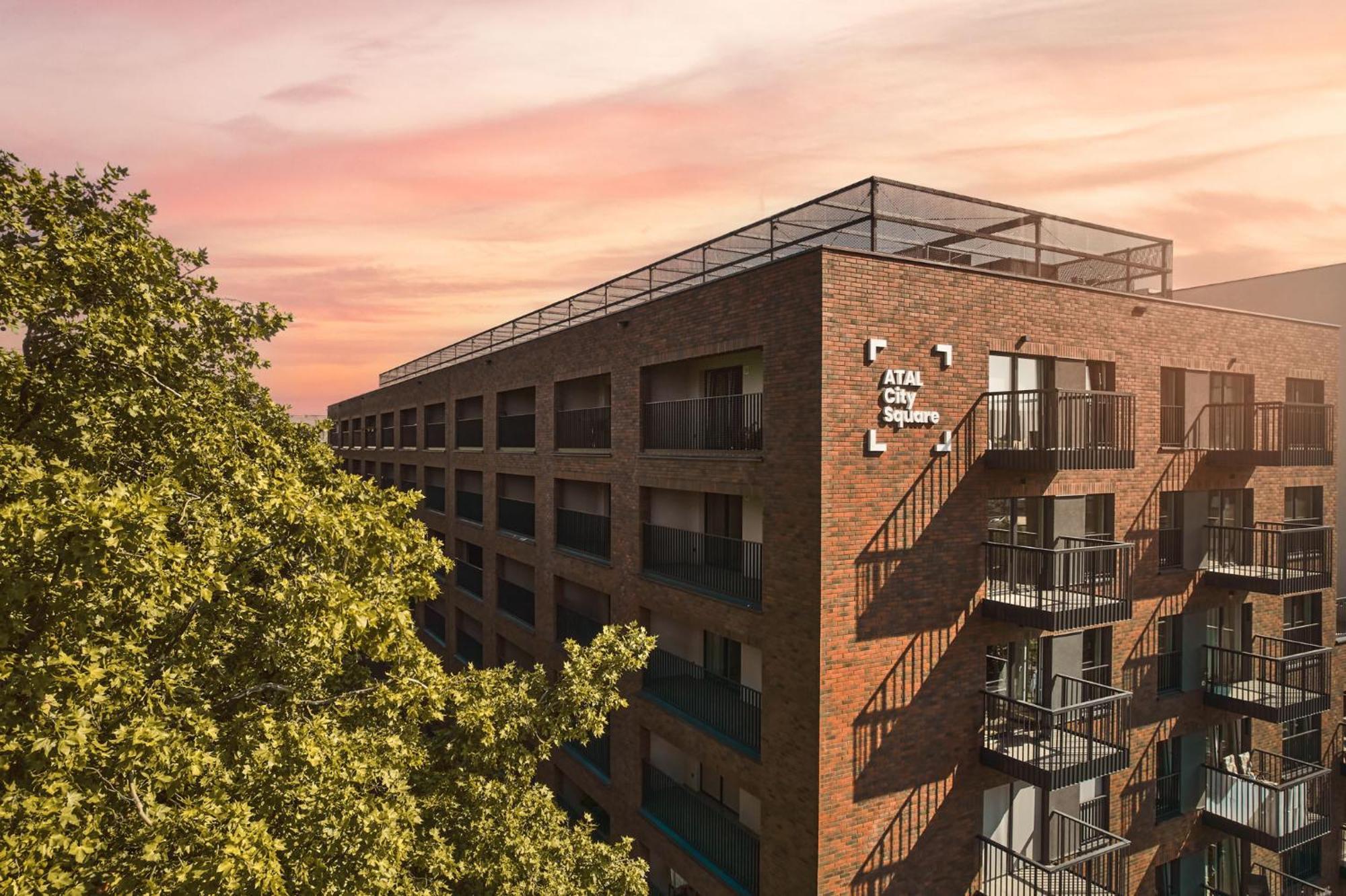 Symphony City Square Aparthotel Breslavia Exterior foto