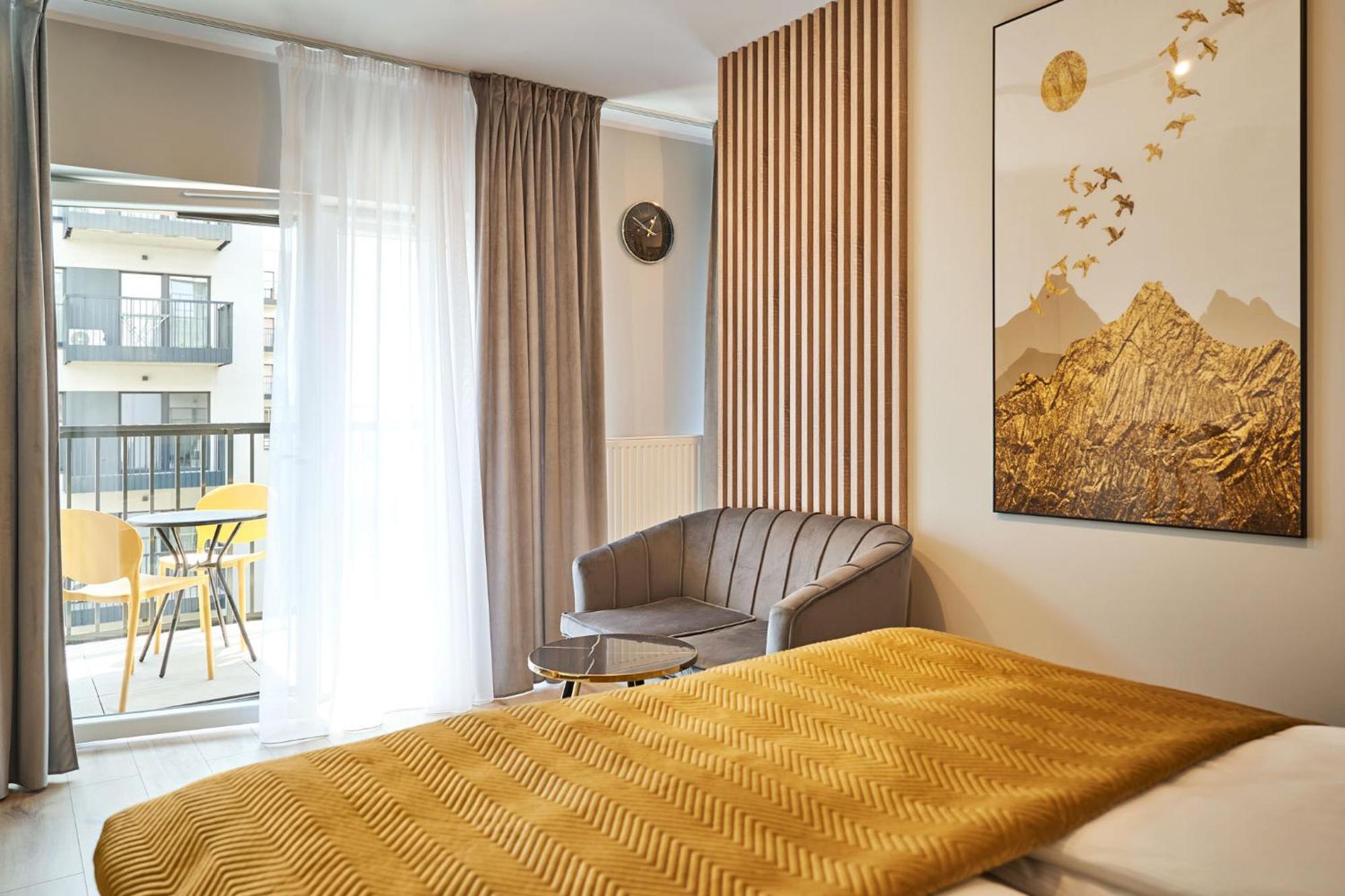 Symphony City Square Aparthotel Breslavia Exterior foto