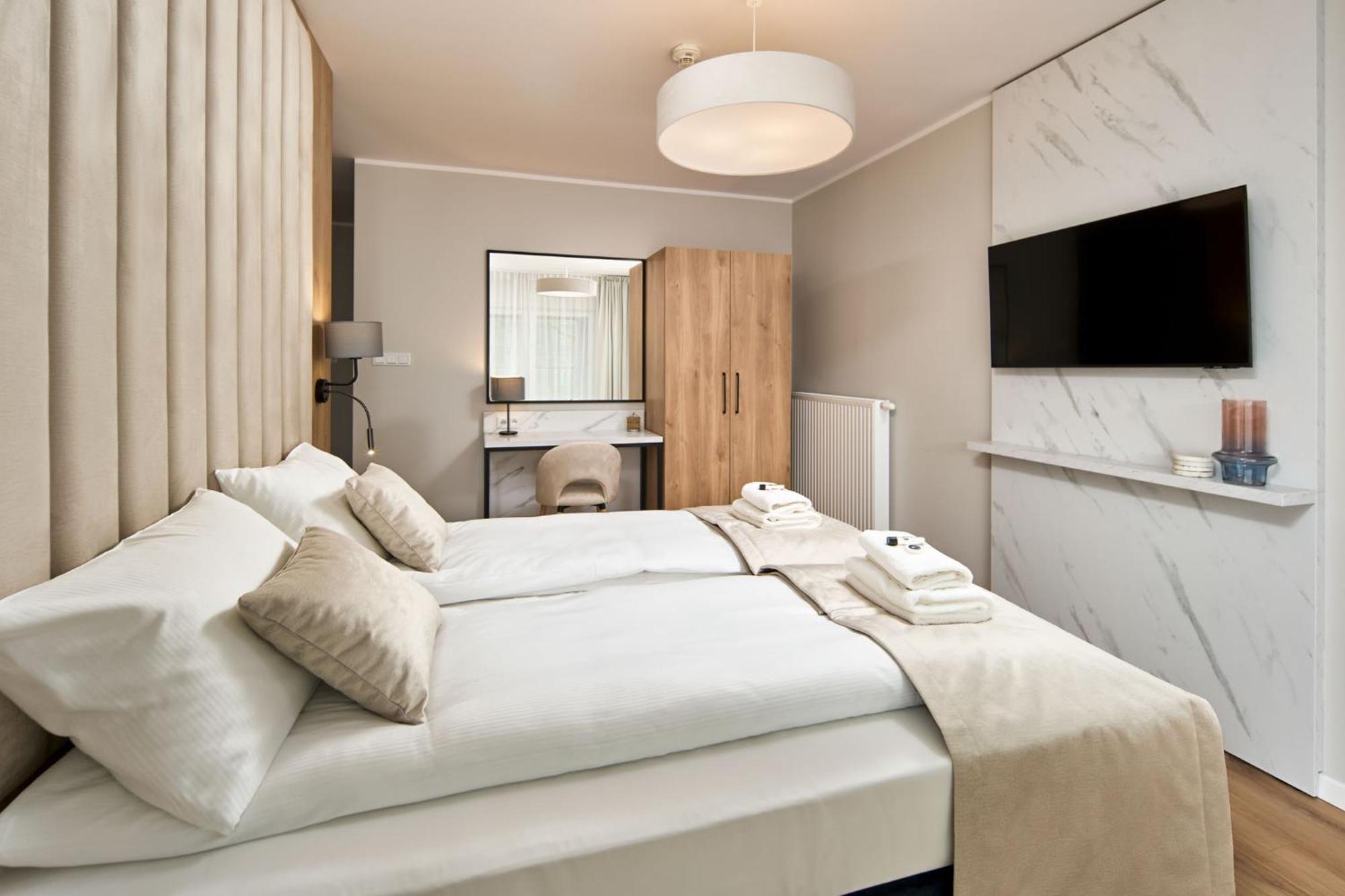 Symphony City Square Aparthotel Breslavia Exterior foto