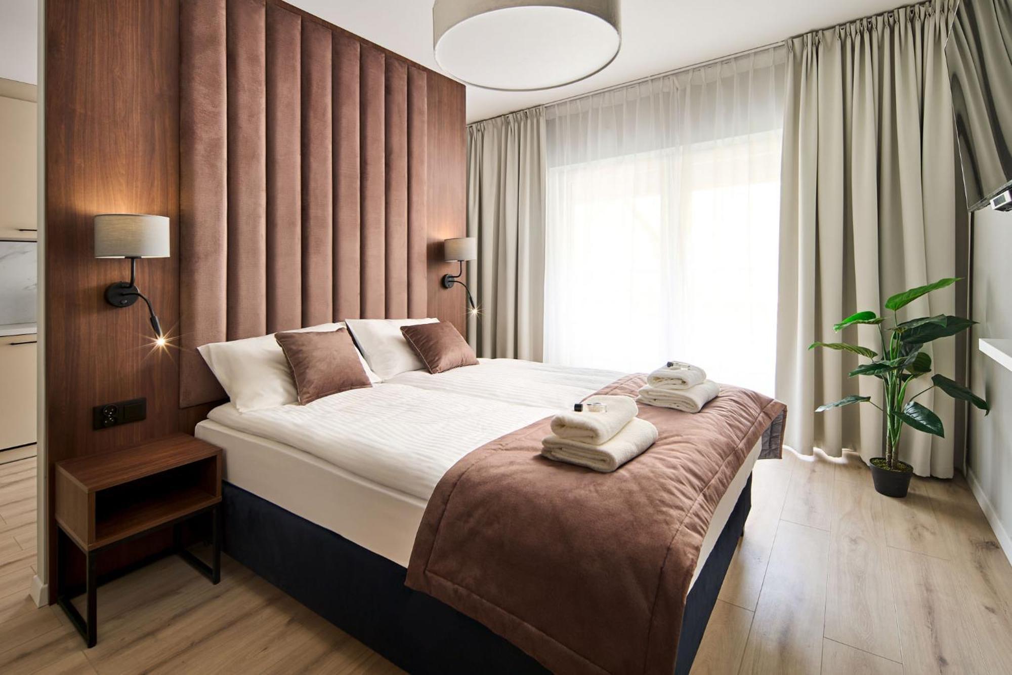 Symphony City Square Aparthotel Breslavia Exterior foto