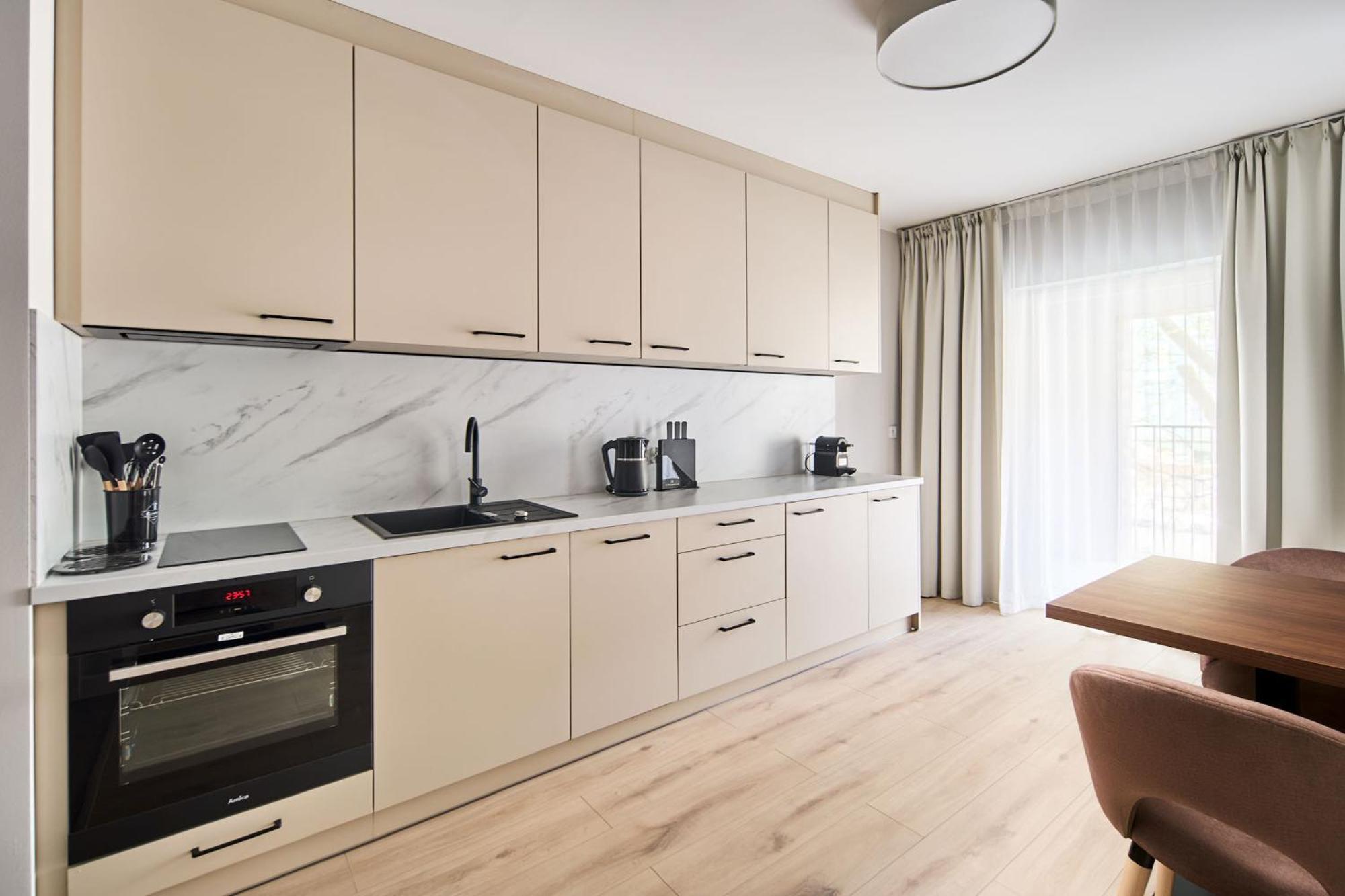 Symphony City Square Aparthotel Breslavia Exterior foto
