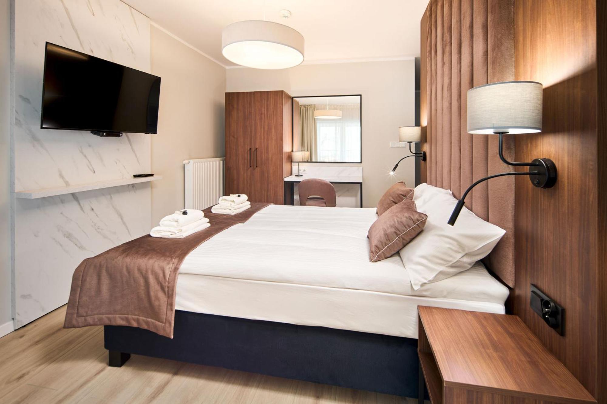 Symphony City Square Aparthotel Breslavia Exterior foto
